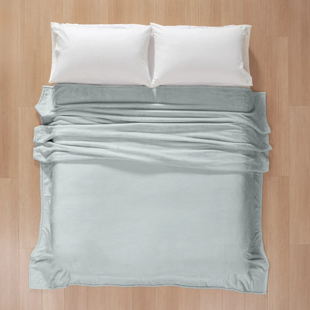 Hotel Style Oversized Luxury Plush Bed Blanket 90x94 Full/Queen, Green River - Picture 3 of 8